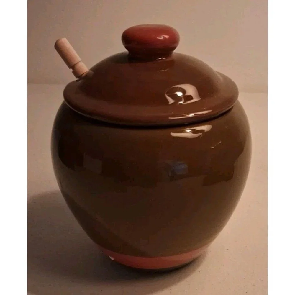 RARE Disney Winnie the Pooh Hunny Honey Pot  And Drizzler